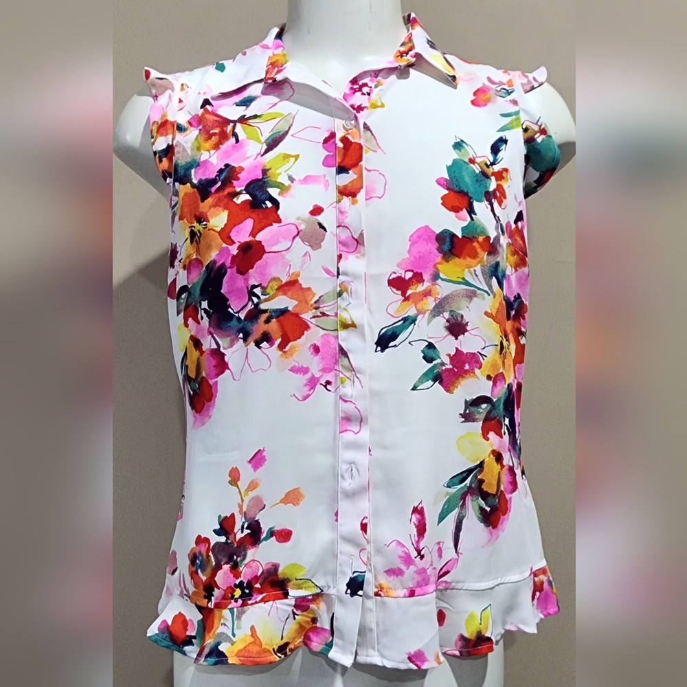 NWT NY&Company Floral Flounced-Hem Blouse Size Large